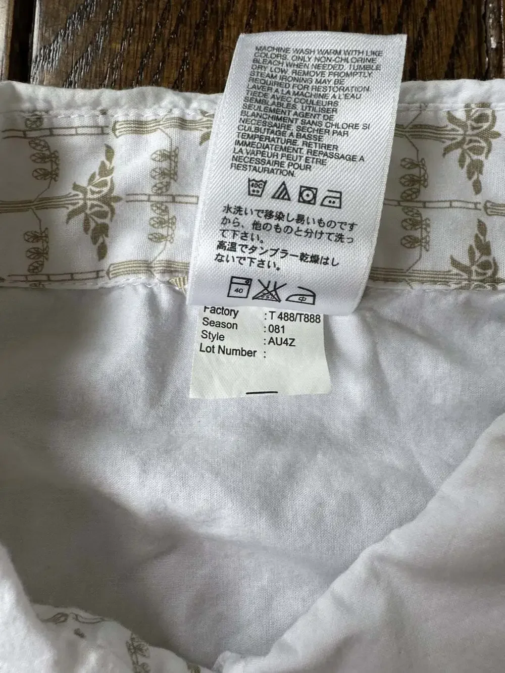 The North Face Men's Medium White Long Sleeve Button-Up Shirt